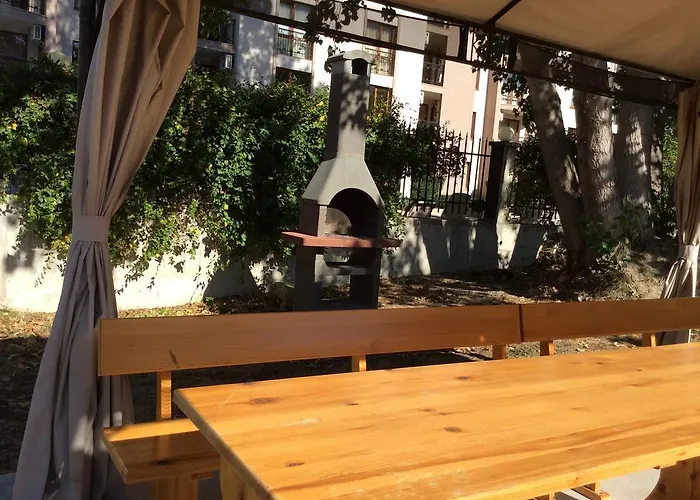 Alex Deluxe סאני ביץ'