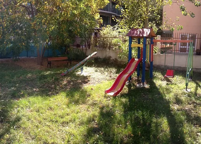 Alex Deluxe סאני ביץ'