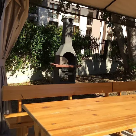 Alex Deluxe Σάνι Μπιτς